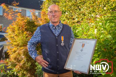 Uitreiking Koninklijke onderscheiding Ridder van Oranje-Nassau aan Johann Breukelman. - © NWVFoto.nl